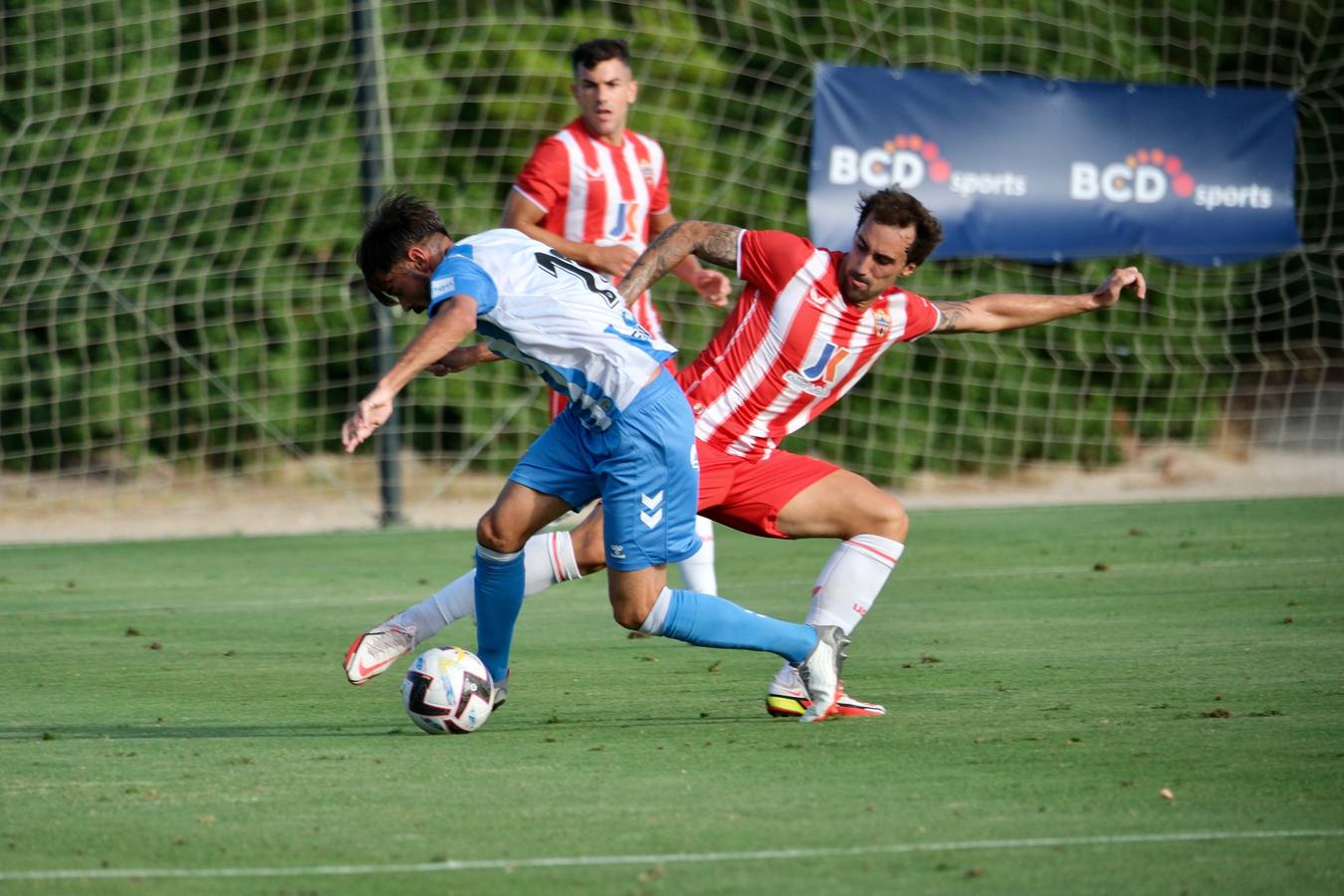 El nuevo Málaga luce su mejor cara en un gran amistoso ante el Almería