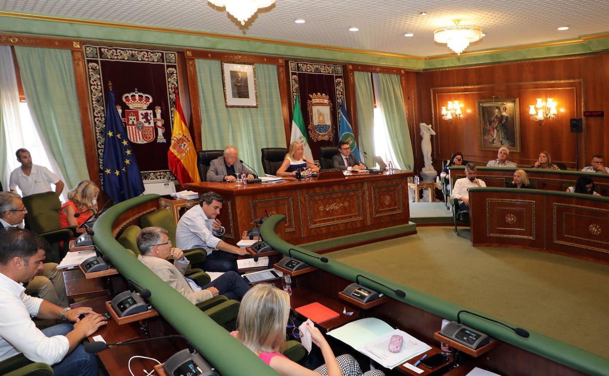 Un momento del Pleno del Ayuntamiento, hoy en Marbella.