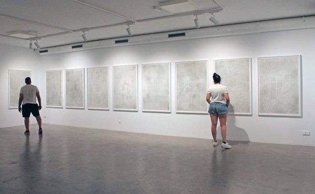 Imagen principal - El arte contemporáneo da la de cal (y la de arena) en Genalguacil