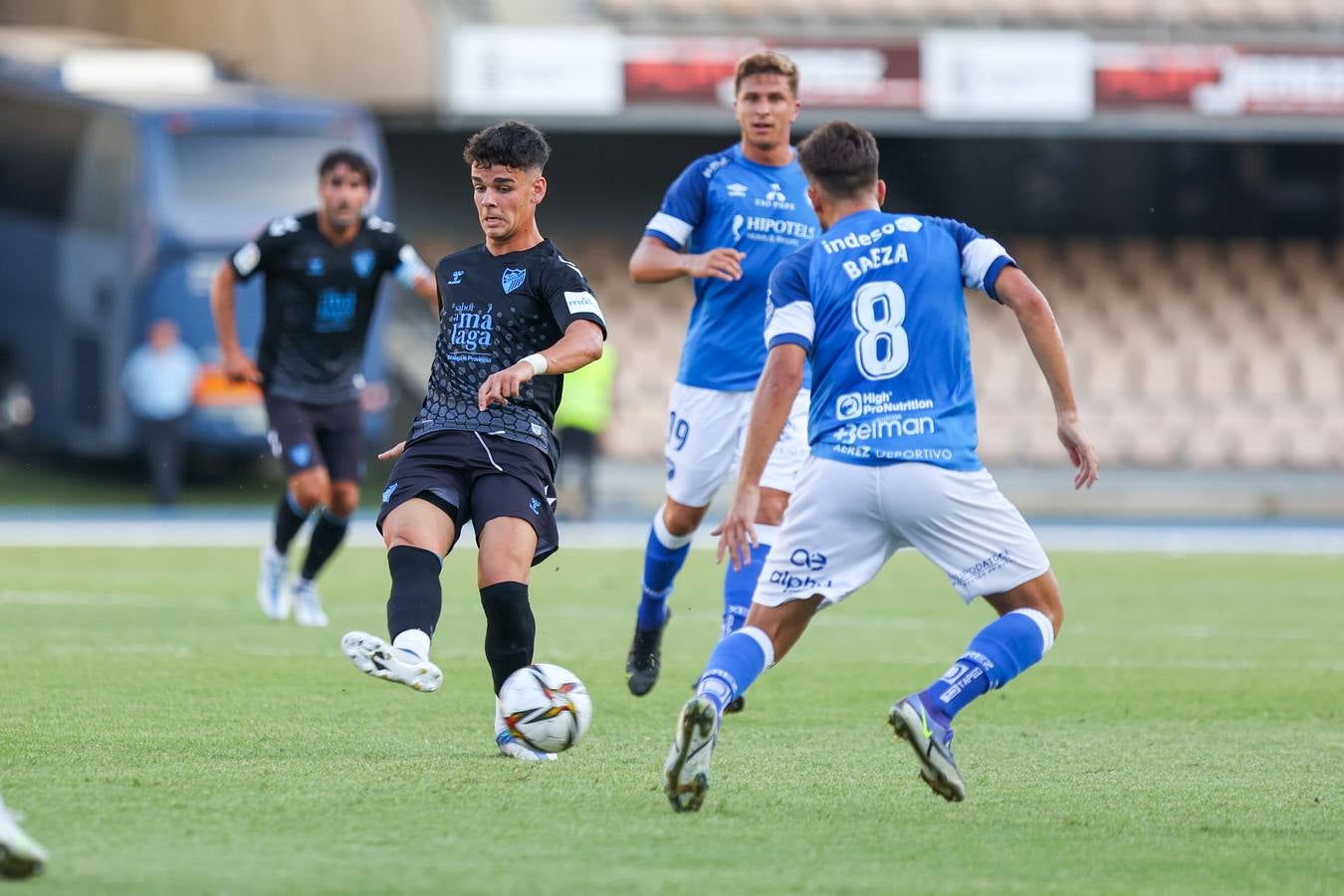 El Málaga disputa un nuevo amistoso ante el Xerez. 