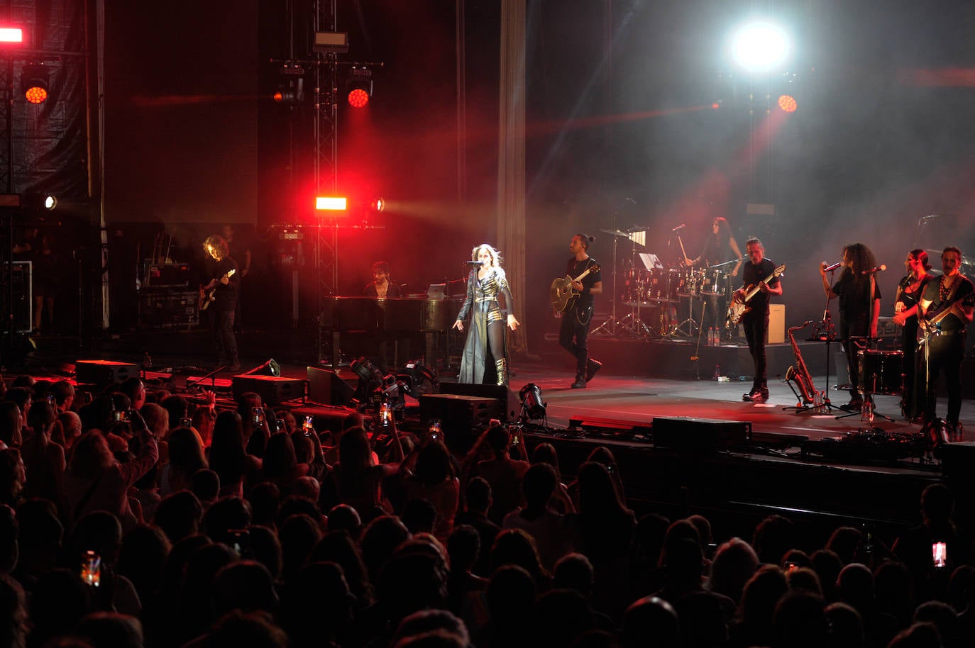 Malú, una de las voces femeninas más importantes de España, regresó al Auditorio de Starlite Catalana Occidente 