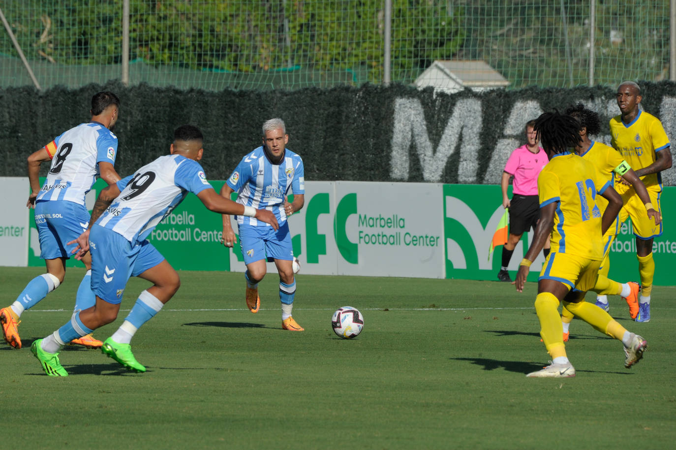 El Málaga acusó el calor y la ausencia de cambios ante el equipo árabe 