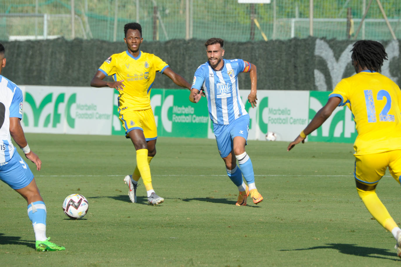 El Málaga acusó el calor y la ausencia de cambios ante el equipo árabe 