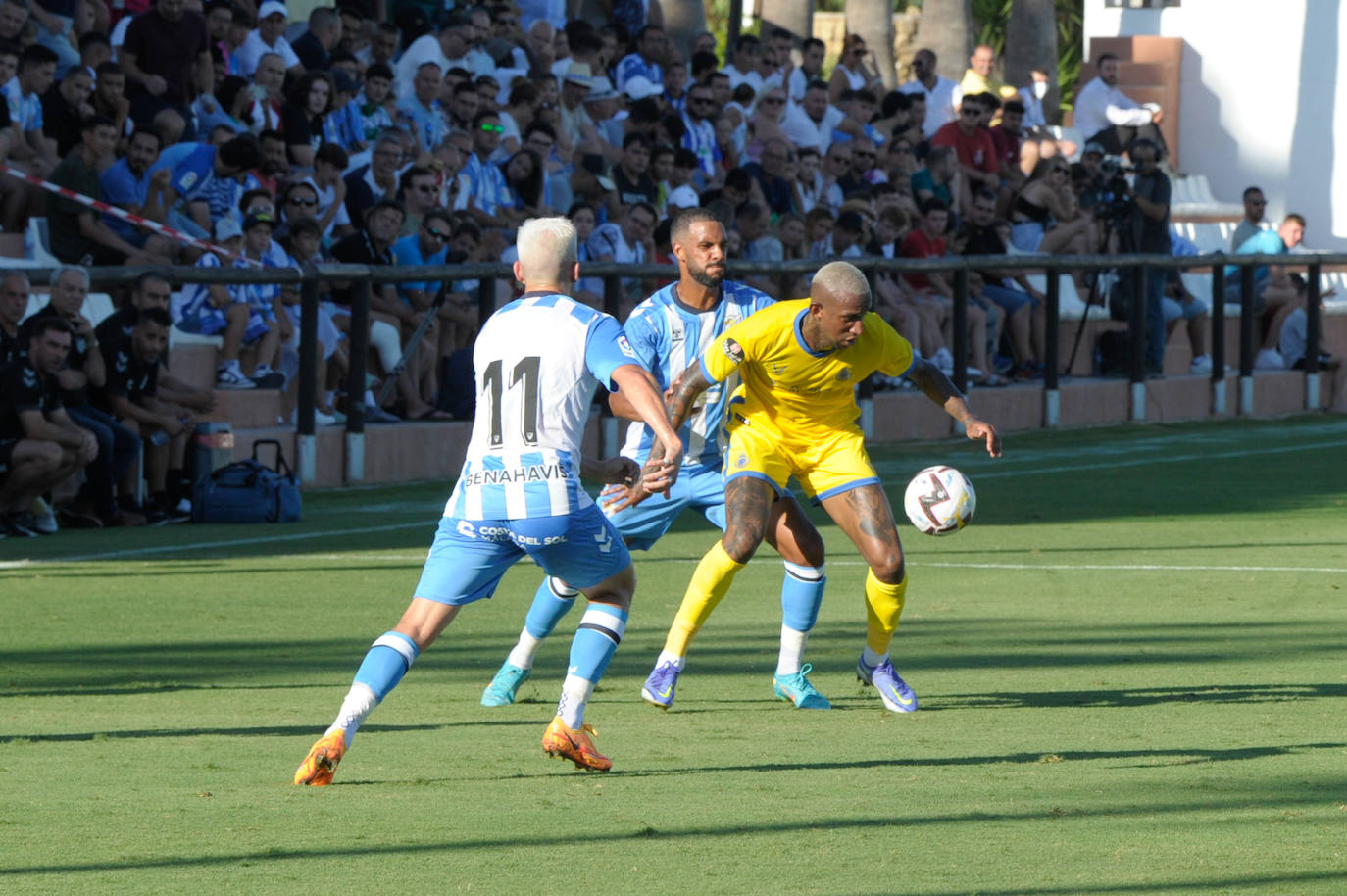 El Málaga acusó el calor y la ausencia de cambios ante el equipo árabe 