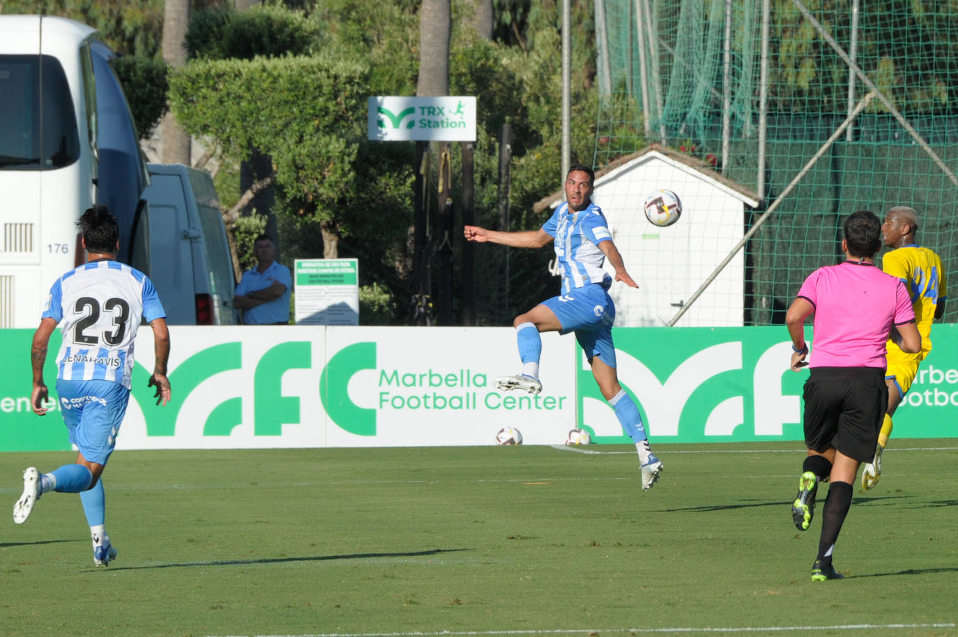 El Málaga acusó el calor y la ausencia de cambios ante el equipo árabe 