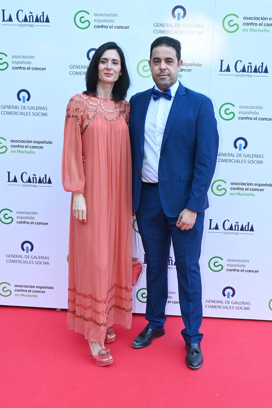 La Cena de Gala de la Asociación Española Contra el Cáncer de Marbella ha regresado por todo lo alto reuniendo a más de 500 personas en la Finca de La Concepción para apoyar la labor de este colectivo que atiende a los pacientes que padecen esta enfermedad y a sus familias