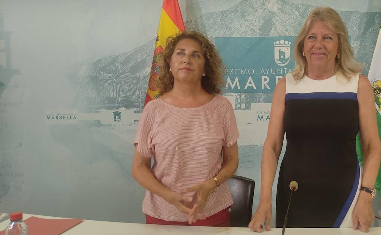 La delegada de Derechos Sociales, Isabel Cintado, y la alcaldesa Ángeles Muñoz 