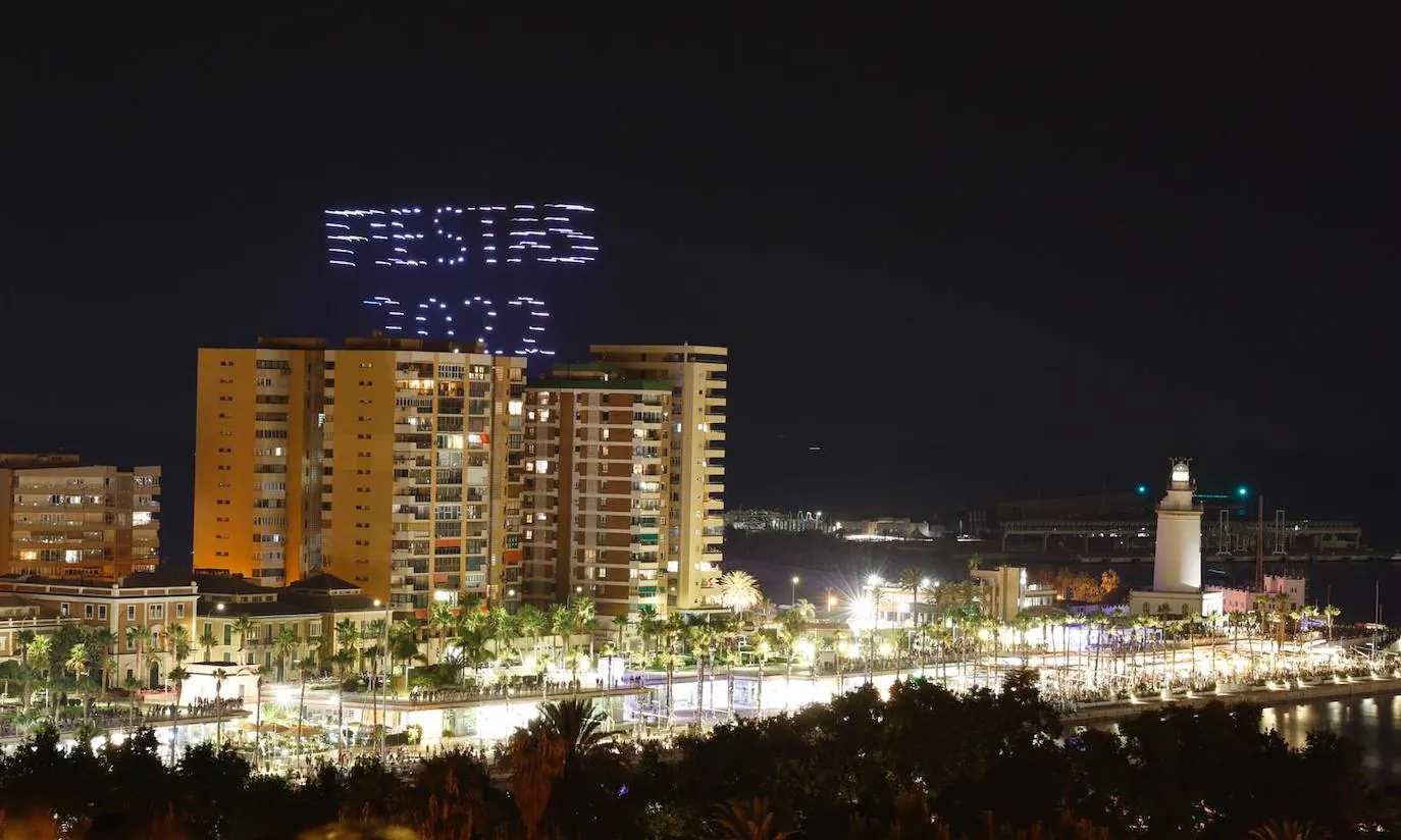 El espectáculo inaugural de la Feria se pudo ver desde varios puntos del litoral malagueño 