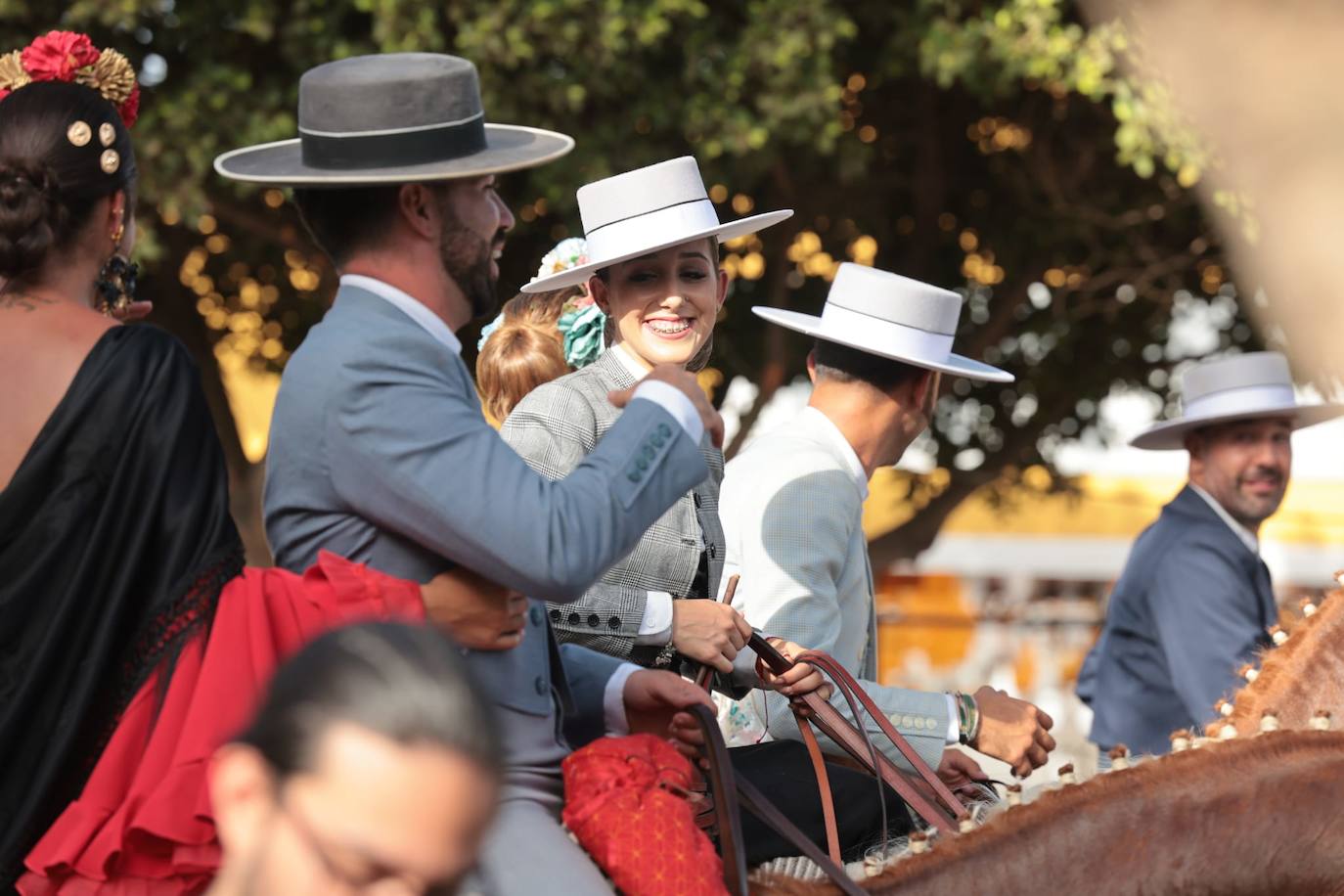 Mayores, familias y caballistas ambientaron el real de la Feria el domingo 