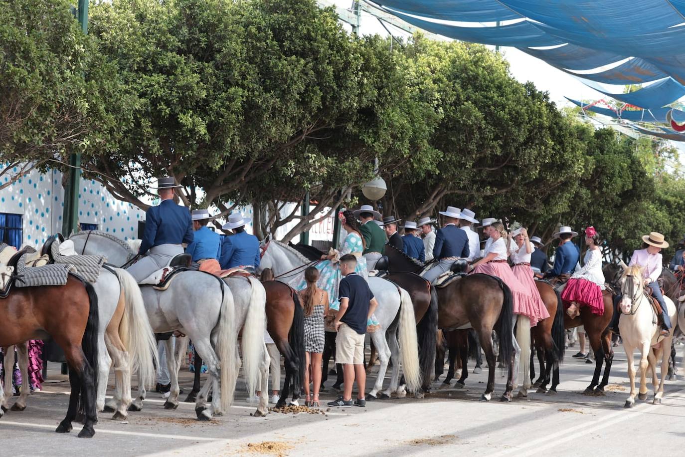 Mayores, familias y caballistas ambientaron el real de la Feria en la tarde del domingo 