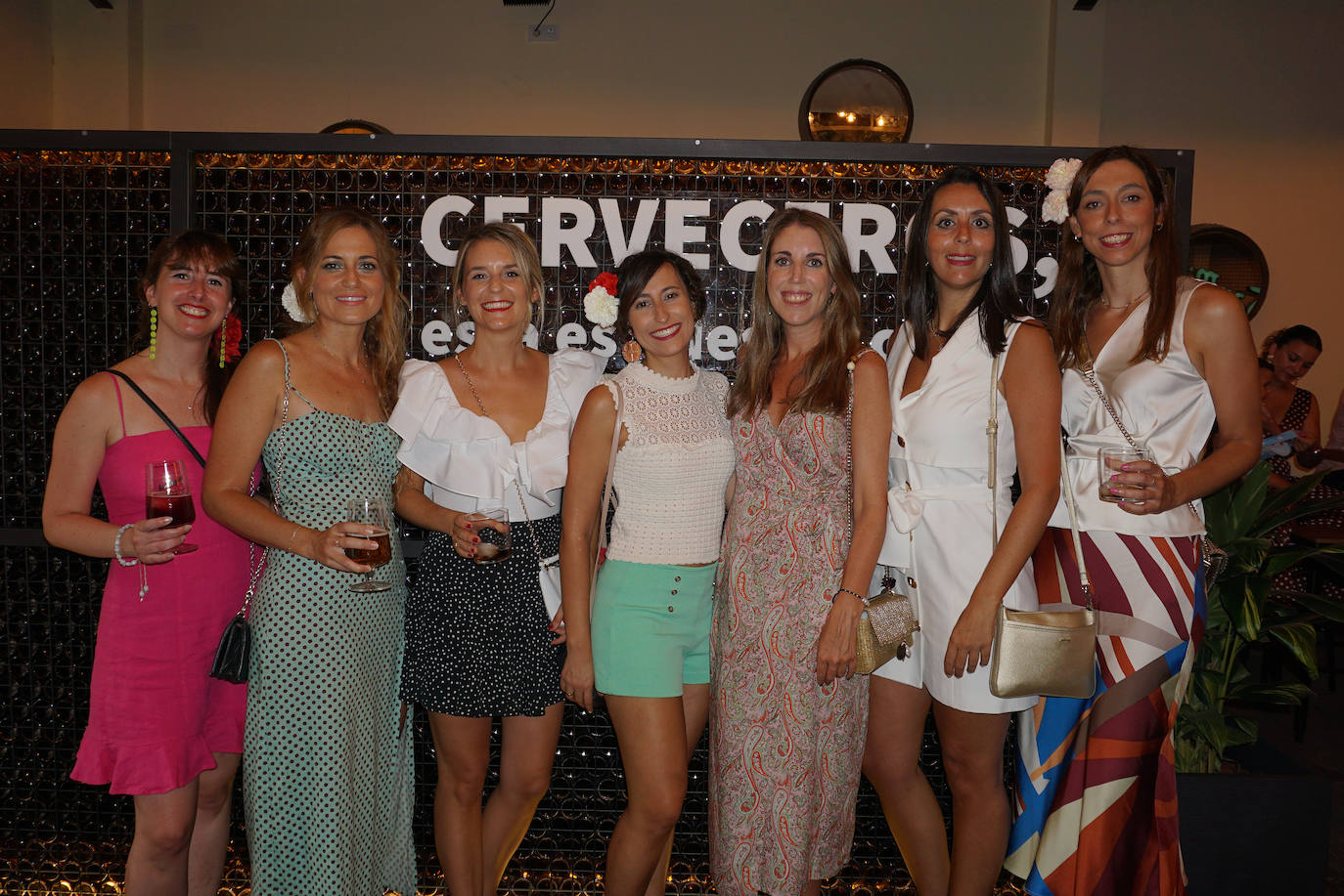 Mamen Leiva, Claudia López, Mercedes Ferrer, Elena Godoy, Marina Moreno, Carmen Ferrer y Marina Fernández.