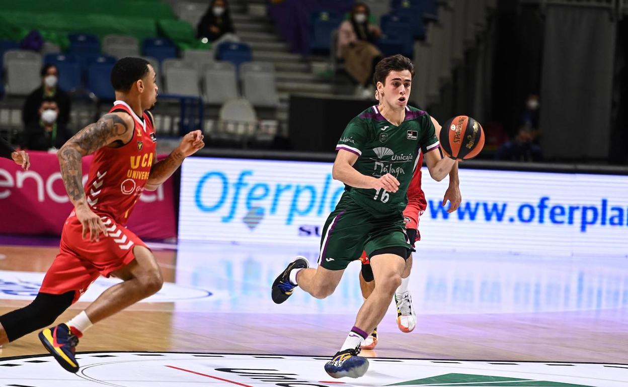 Pablo Sánchez, con el Unicaja en un partido ante el UCAM Murcia. 