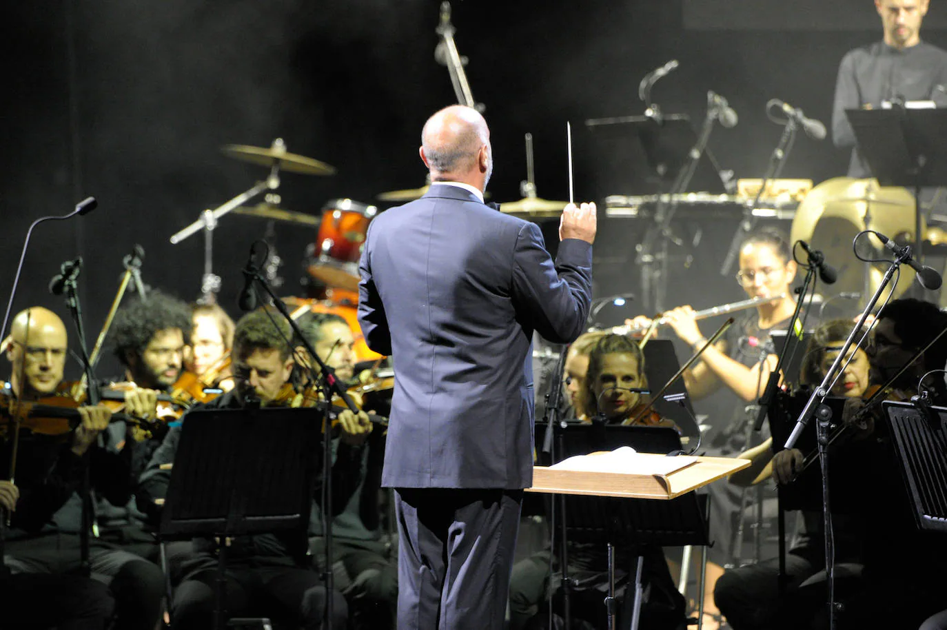 Bocelli cantó acompañado de la Orquesta Sinfónica de Málaga. 