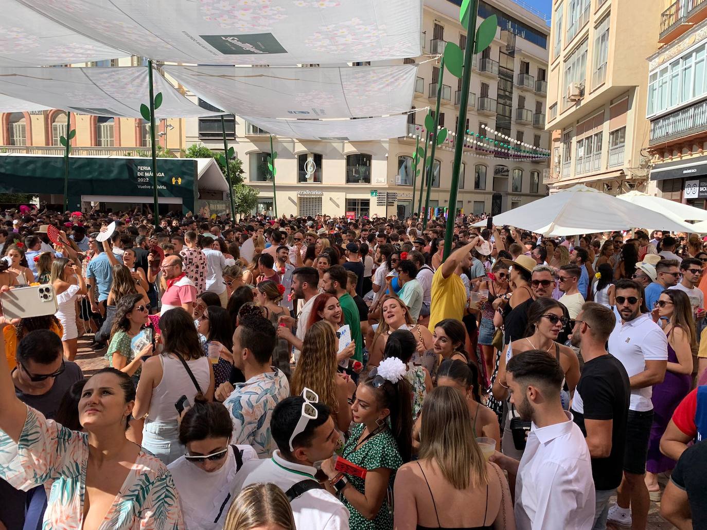 Ambiente del último día de la Feria de Málaga 2022. 