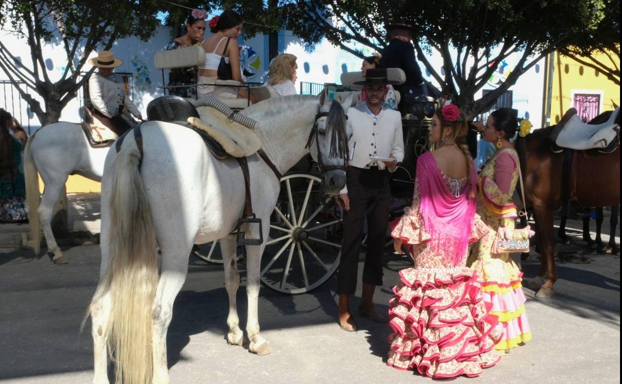 Feria de Málaga: El real se despide tímidamente de su feria del mediodía