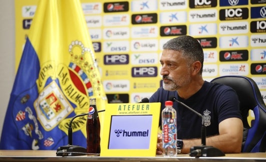 García Pimienta, en rueda de prensa. 