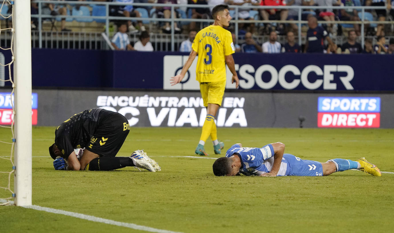 El conjunto visitante se adelantó en el minuto 43 y terminó goleando al Málaga en un partido para olvidar 