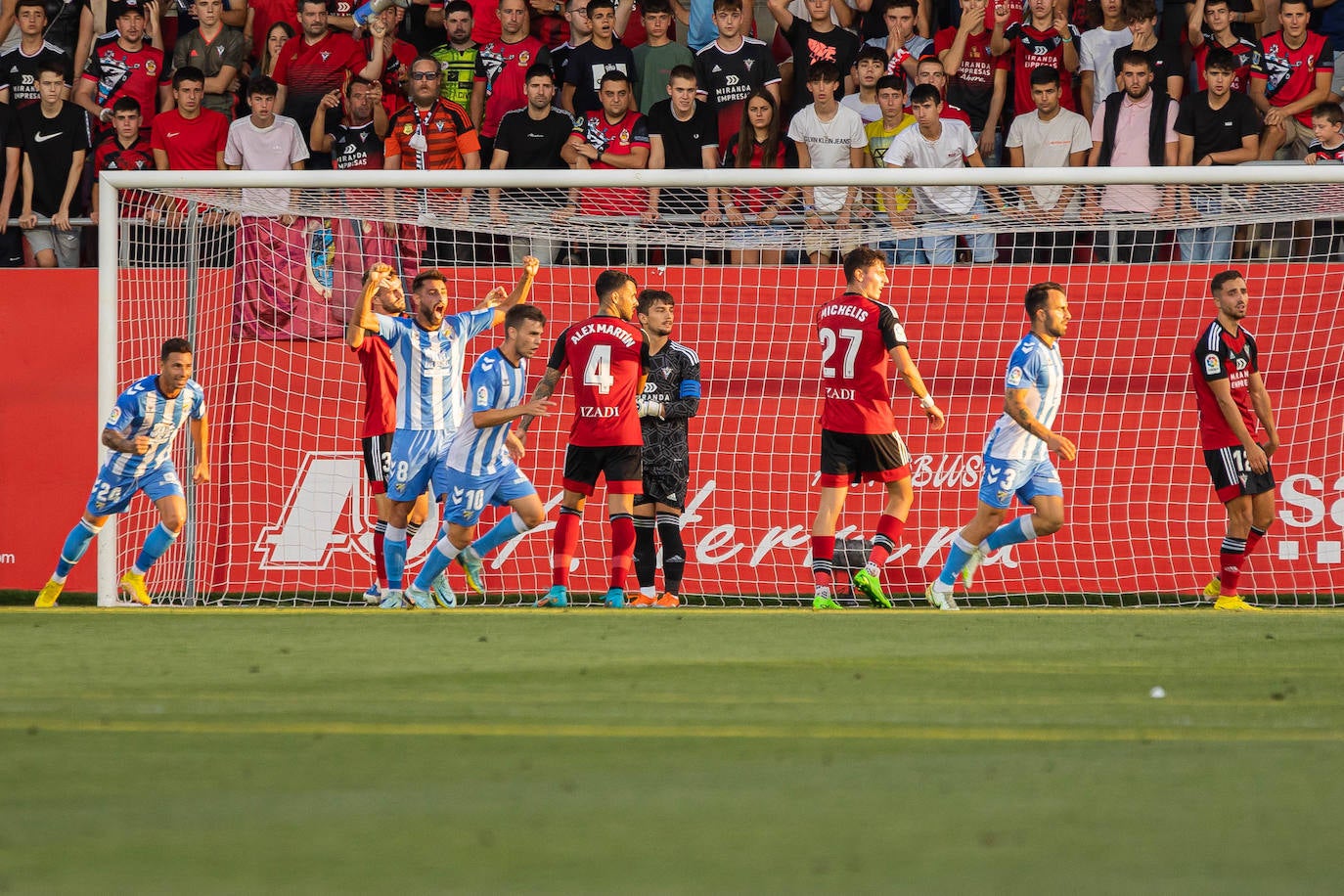 Fotos: El Mirandés-Málaga