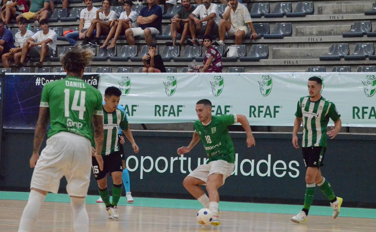 Una acción de Pablo Ramírez, autor del único gol de su equipo. 