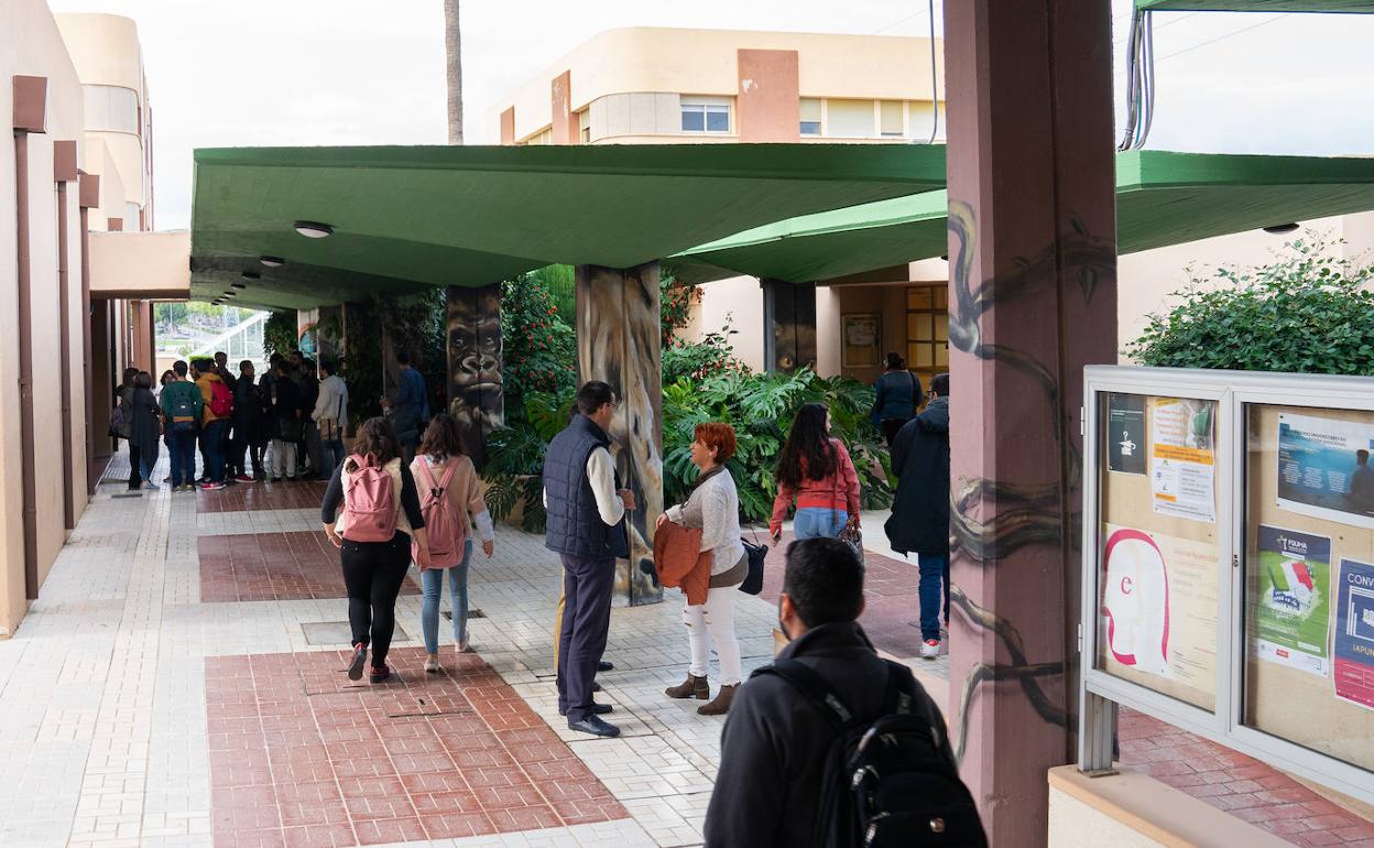 Facultad de Filosofía y Letras, en una imagen de archivo. 