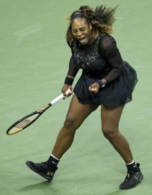 Imagen secundaria 2 - Serena Williams durante el partido.