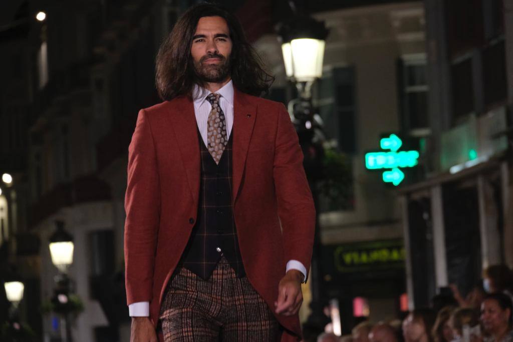 Modelos de Félix Ramiro, en la calle Larios. 