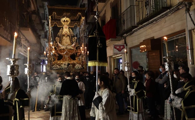 La Virgen de la Soledad de Antequera será una de las quince imágenes que se procesionarán este sábado en el municipio. 