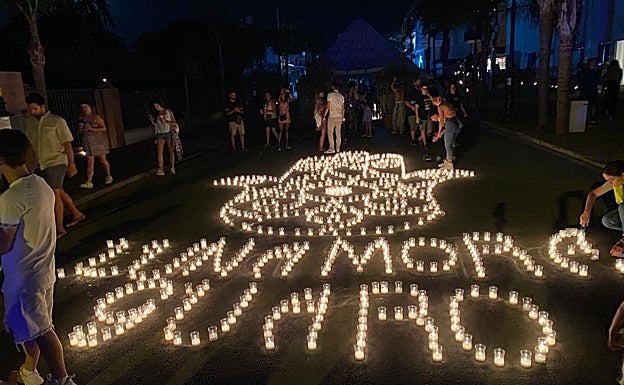 Imagen principal - La Luna Mora de Guaro reunió a miles de visitantes en su edición vigésimo cuarta