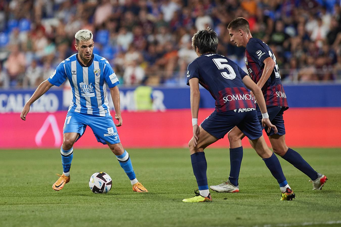 El Málaga ha visitado al Huesca en la quinta jornada. 