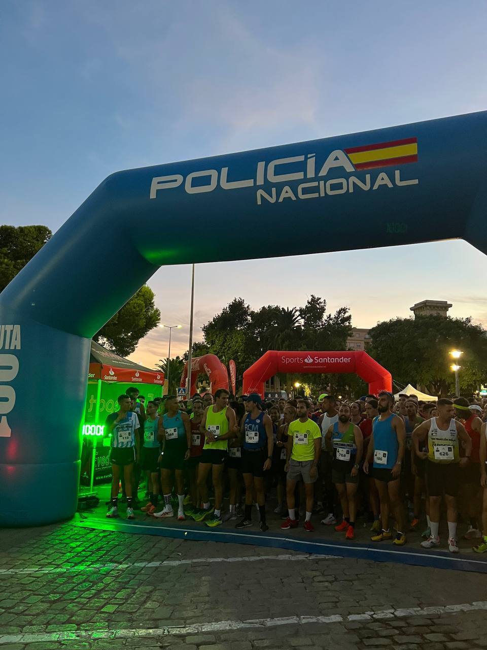 Fotos: Cuarta edición de la carrera solidaria &#039;Ruta 091&#039; impulsada por la Policía Nacional en Málaga