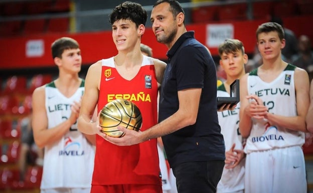 Alberto Díaz culmina un verano inolvidable para los canteranos del Unicaja