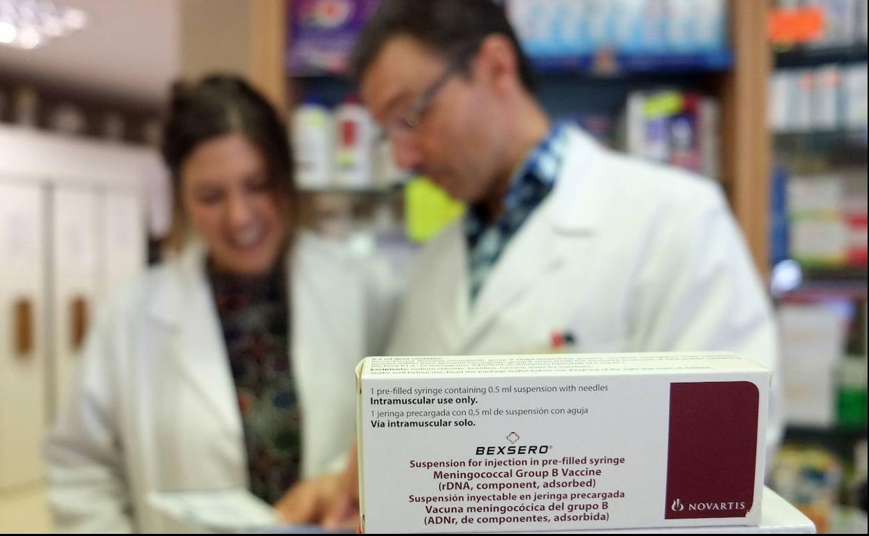 Imagen de una caja de Bexsero en una farmacia. 