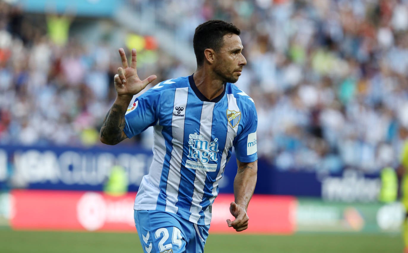 Buen ambiente en La Rosaleda en el estreno de Pepe Mel en el banquillo 