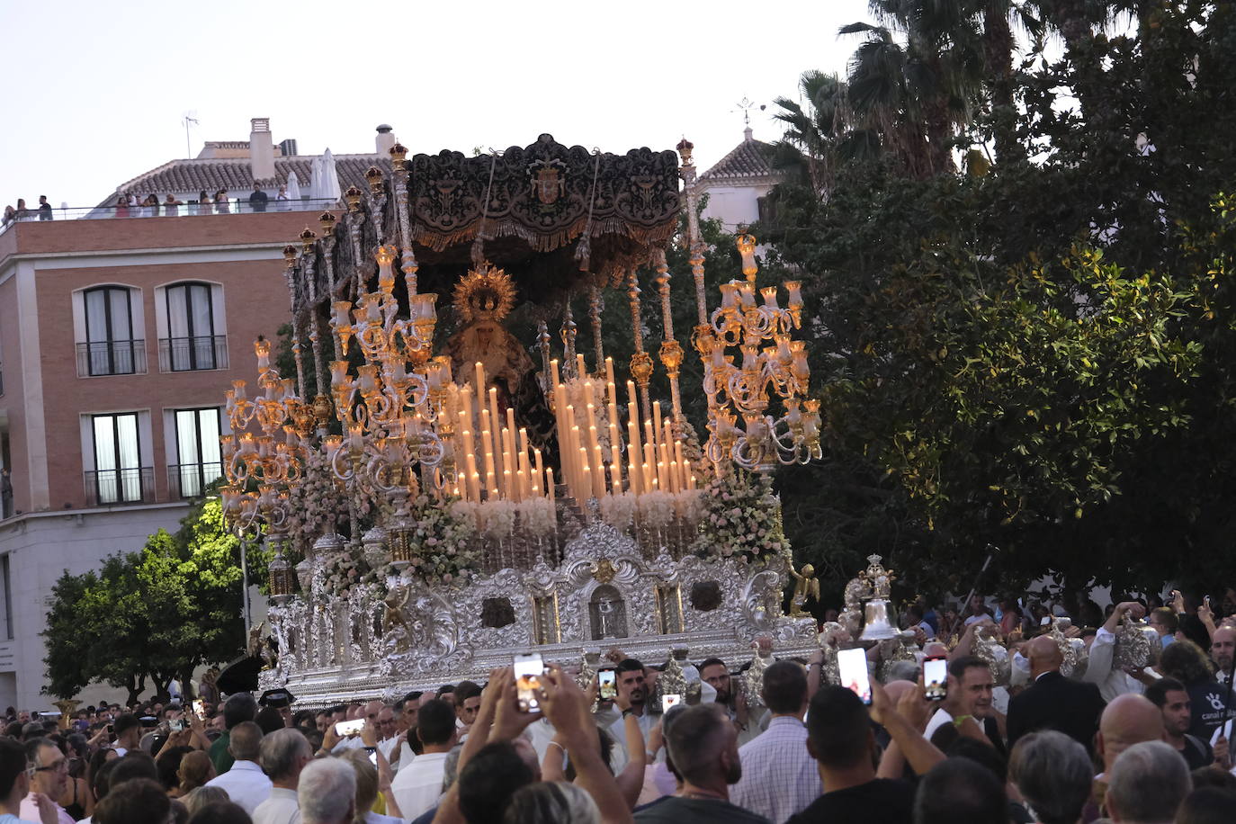 Se celebran los actos del centenario de la cofradía perchelera 