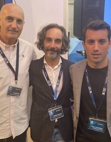 Imagen secundaria 2 - 1. Fátima Jiménez, Juana Moral, Cristina de Oces García, Genoveva López, María Gamiz, Luis Zumaquero y María del Carmen del Águila. 2. Pascual Tárraga, Benito Tárraga, Olga Aranda, Javier Morales y Lourdes Sánchez. 3. David Sanz, Andrés Puentes y Pepe G. de la Rosa. 