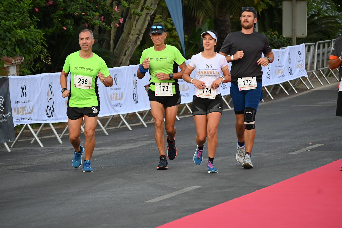 El excampeón europeo de 1.500 Reyes Estévez llegó a un segundo del ganador, tras un duelo apasionante, mientras que la ganadora femenina se impuso a su madre. 