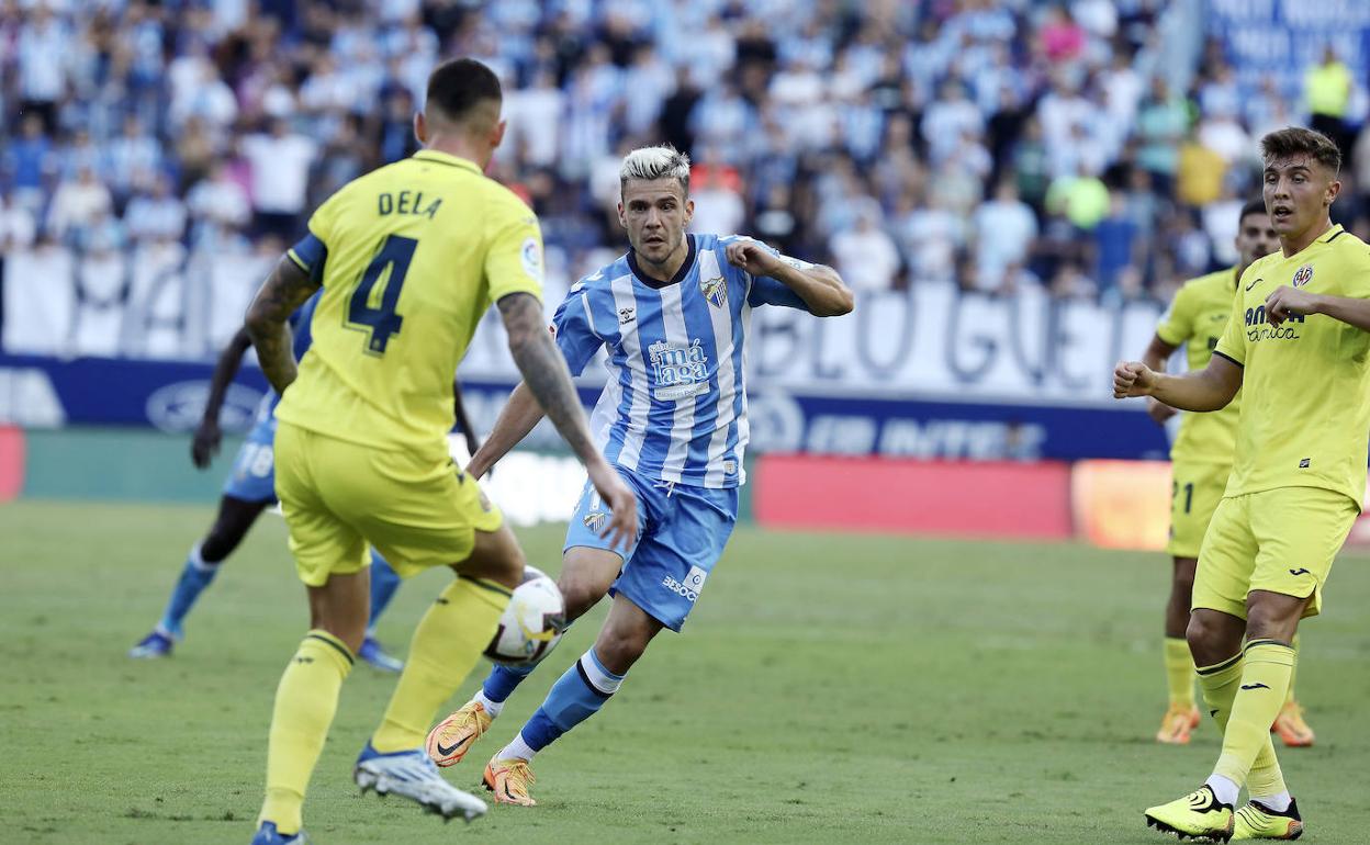 Álex Gallar encara a De la Torre en el partido de este sábado. 