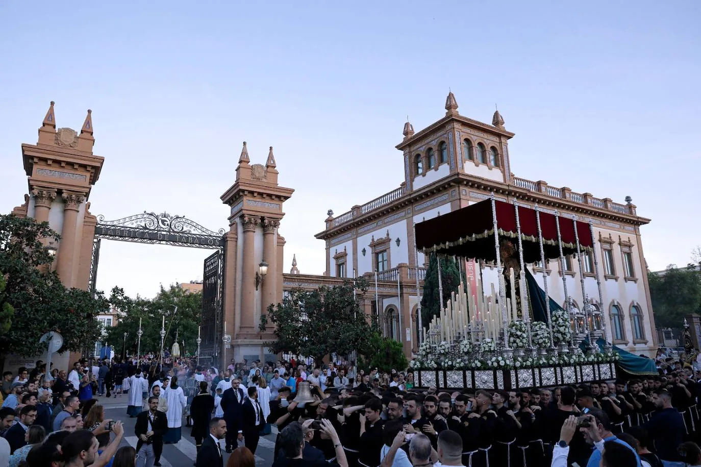 Procesión extraordinaria de la Mediadora. 