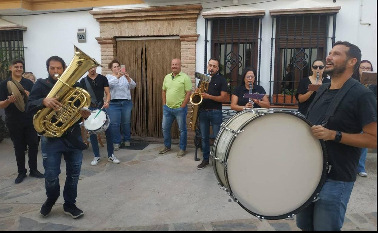 Un momento vivido esta mañana en el pueblo. 