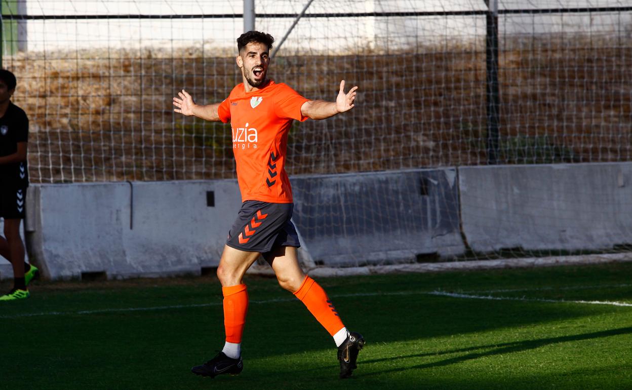 Montori celebra el segundo gol del Antequera este domingo. 