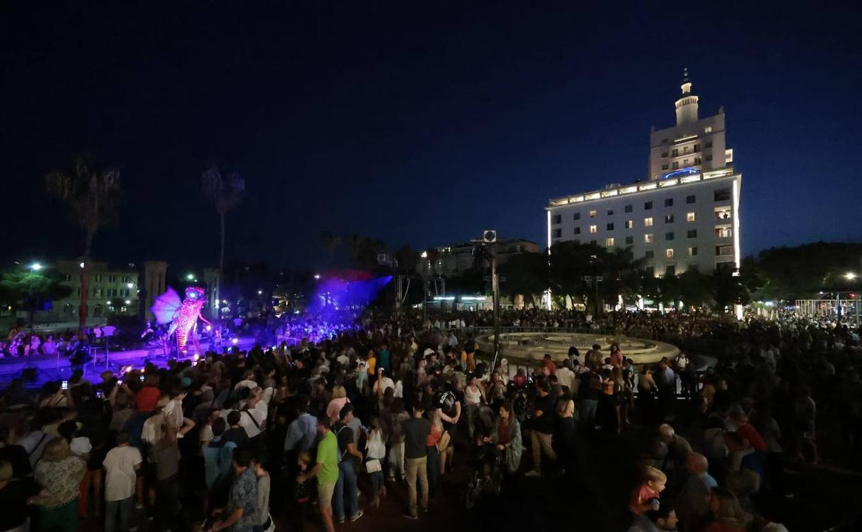 La Noche en Blanco pierde visitantes y confirma cuál es su actividad estrella: estar en la calle