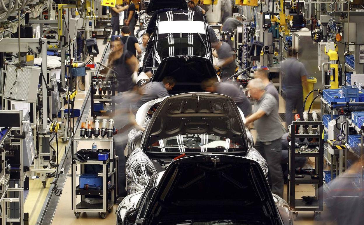 Fábrica de automóviles en Alemania. 