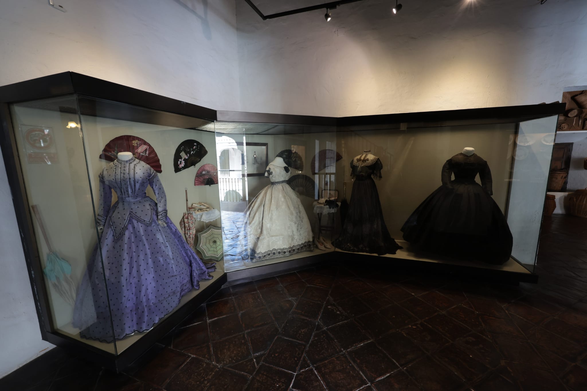 Decano de los museos privados de la ciudad de Málaga, el Museo Unicaja de Artes y Costumbres Populares encuentra sus antecedentes en los años sesenta, a la par de la inauguración del Museo de Bellas Artes 