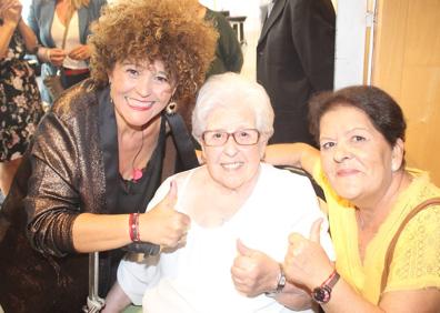 Imagen secundaria 1 - En la primera foto, María Villalba, Manuel Pérez, Soledad Ramírez y María Aranda. En la segunda, Encarni Navarro, Fuensanta Sánchez y Rosa Alba. En la última imagen, Manuel López y Elvira de Lara. 