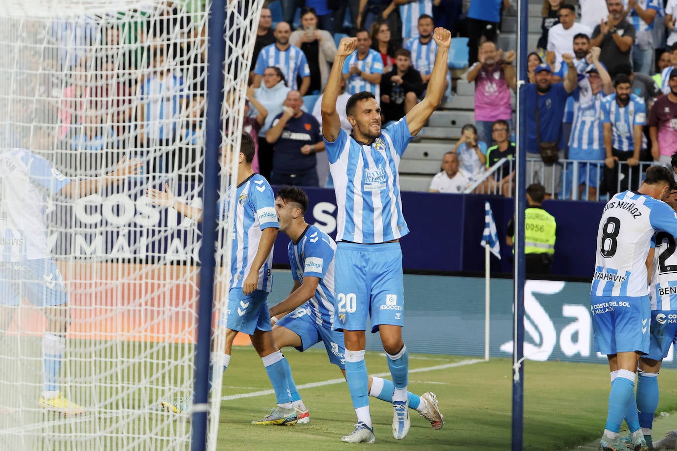 El Málaga se adelantó en el minuto 4 por medio de Cristian 