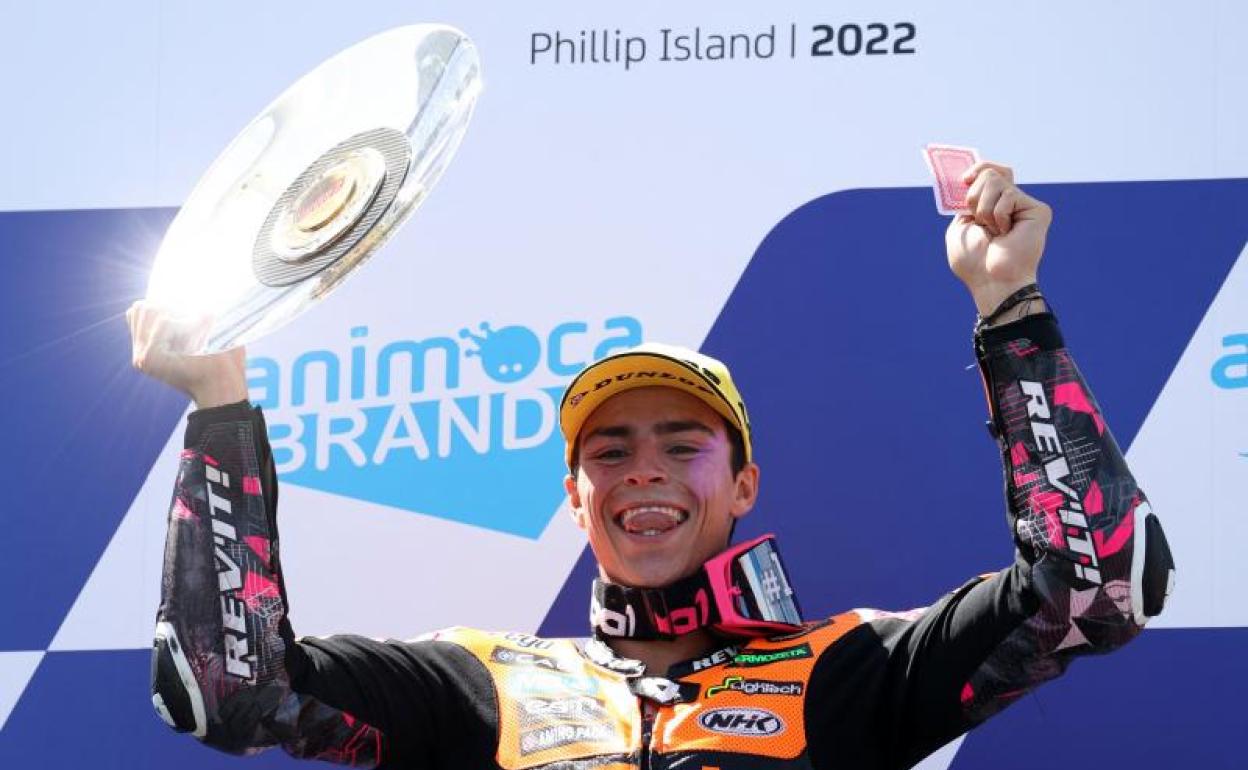Alonso López celebra el triunfo en el GP de Australia. 
