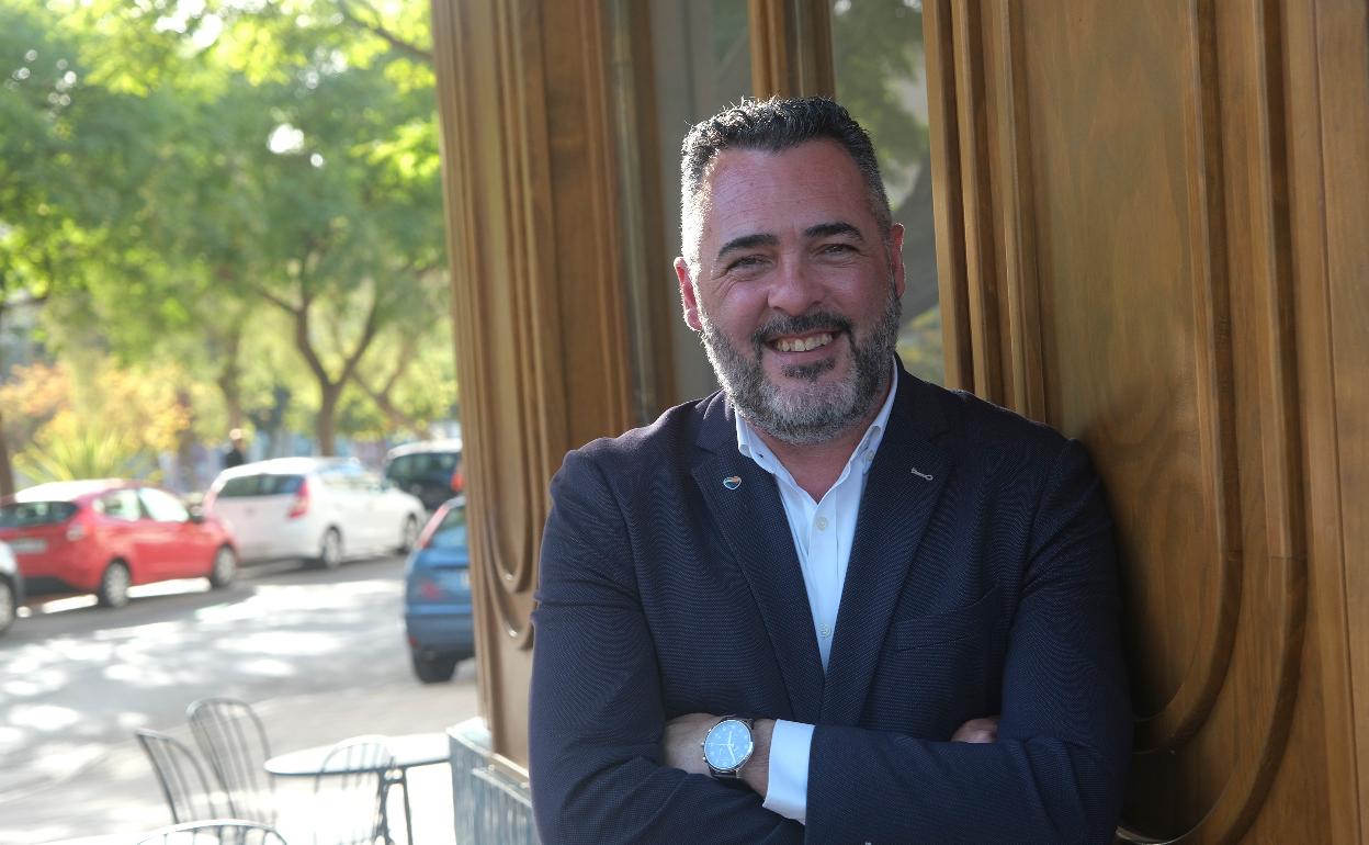 Reche tras la entrevista con SUR, a las puertas de la cafetería La Baketería, en el barrio de Teatinos.