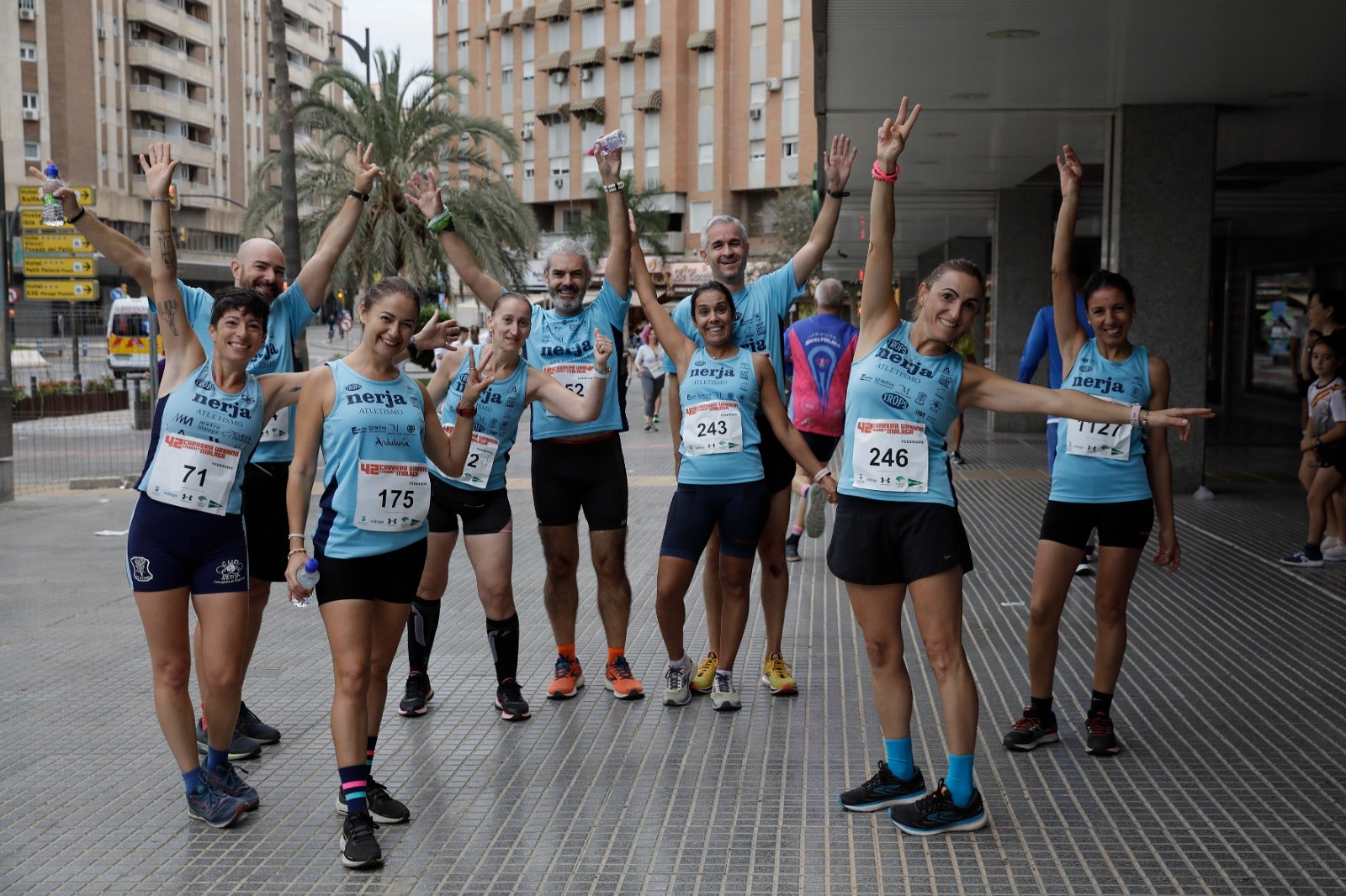 Casi 11.000 atletas participan este domingo en esta prueba que discurre por la capital malagueña.