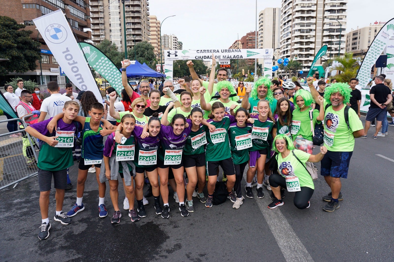 Casi 11.000 atletas participan este domingo en esta prueba que discurre por la capital malagueña.