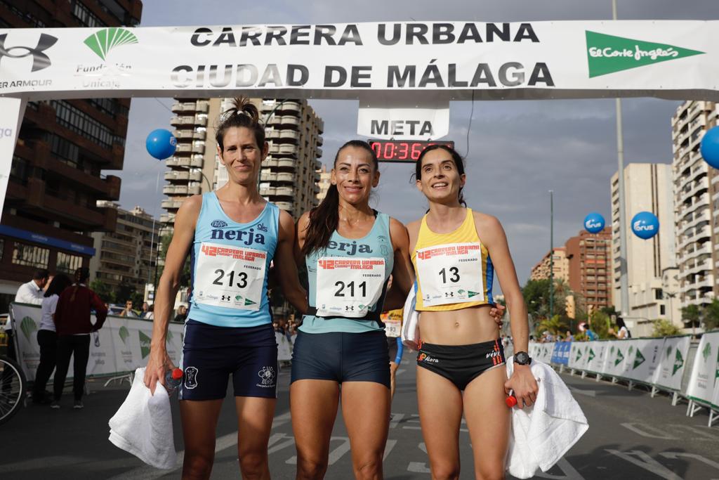 Casi 11.000 atletas participan este domingo en esta prueba que discurre por la capital malagueña.